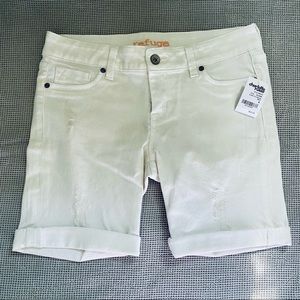 Refuge white denim shorts. Size 4.